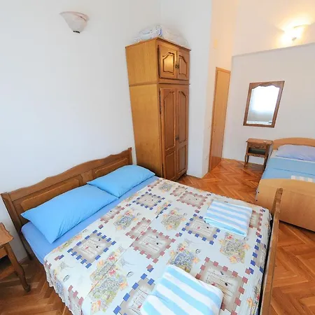Vuko Podstrana